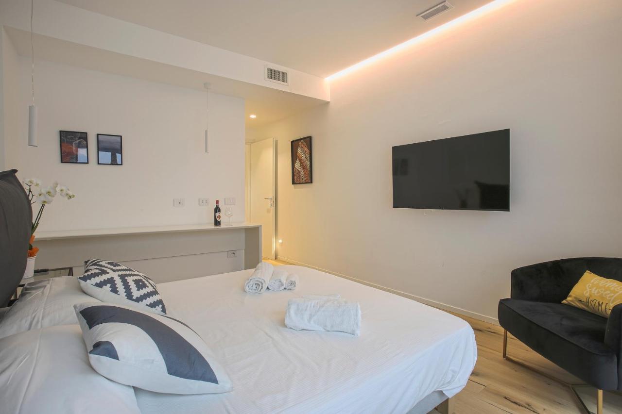 Milan Chic Luxury Apartments-Hosted By Sweetstay Exterior foto